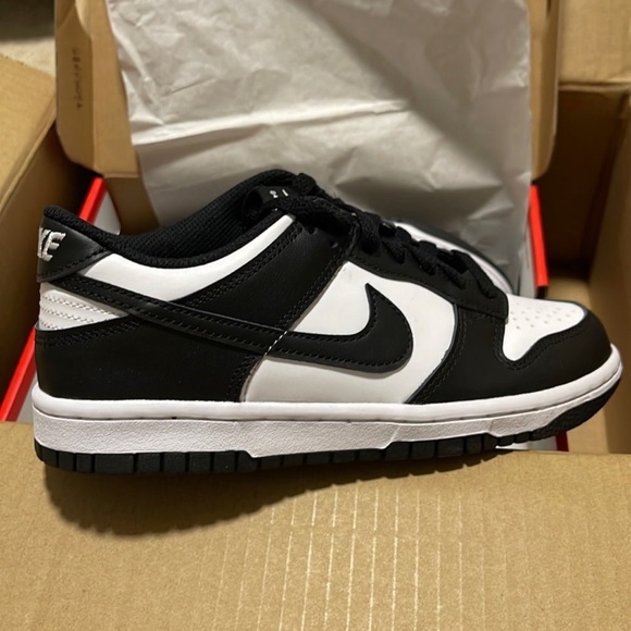 nike dunks low panda